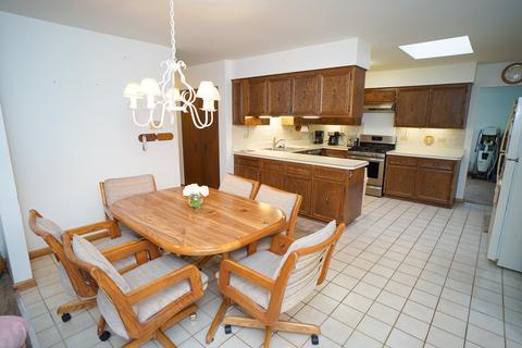 9 S420 Allison Ct, Willowbrook, IL 60527 photo 7