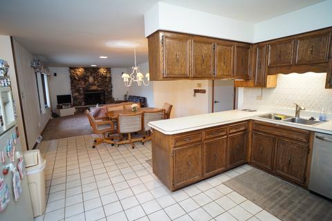 9 S420 Allison Ct, Willowbrook, IL 60527 photo 5