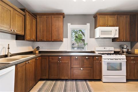 768 W Clinton St, Kankakee, IL 60901 photo 9