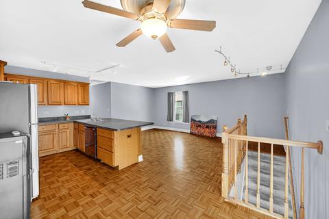 1677 Trowbridge Ct #A, Wheaton, IL 60189 photo 16