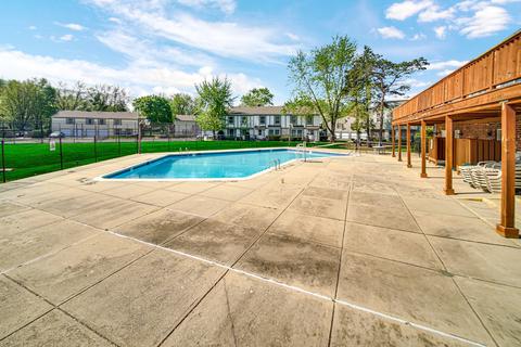 1677 Trowbridge Ct #A, Wheaton, IL 60189 photo 6