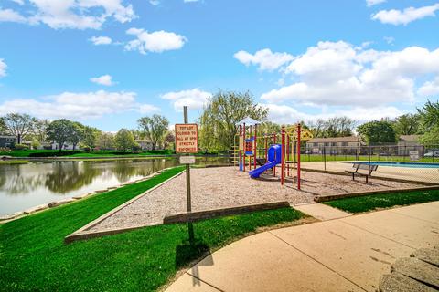 1677 Trowbridge Ct #A, Wheaton, IL 60189 photo 7