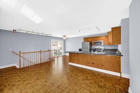 1677 Trowbridge Ct #A, Wheaton, IL 60189 photo 18