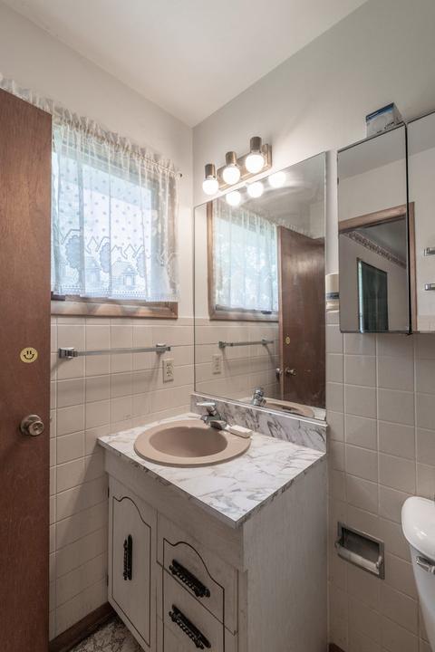 46 E Highland Dr, Bristol, IL 60512 photo 9