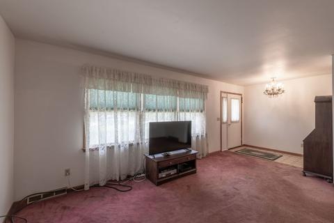 46 E Highland Dr, Bristol, IL 60512 photo 3