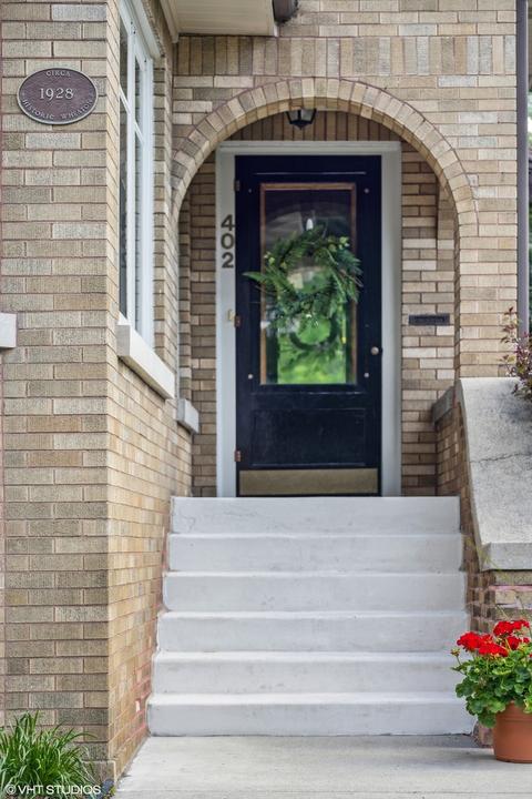 402 Evergreen St, Wheaton, IL 60187 photo 3
