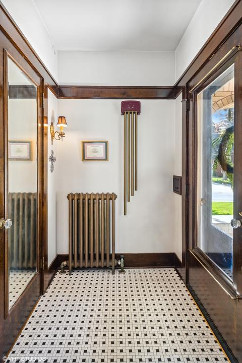 402 Evergreen St, Wheaton, IL 60187 photo 4