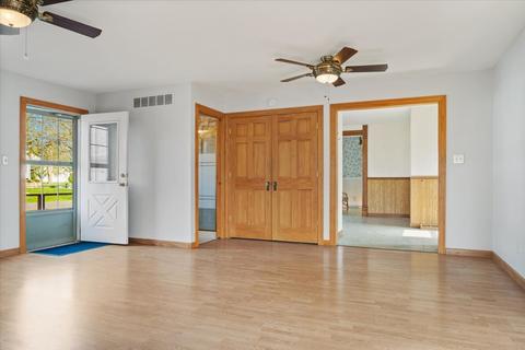 495 E Second St, El Paso, IL 61738 photo 9