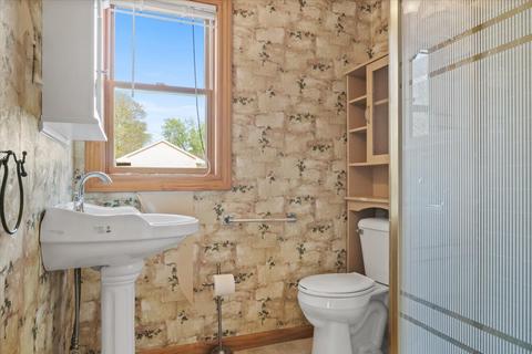 495 E Second St, El Paso, IL 61738 photo 10