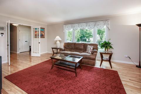 110 Stuarton Dr, Wheaton, IL 60189 photo 10