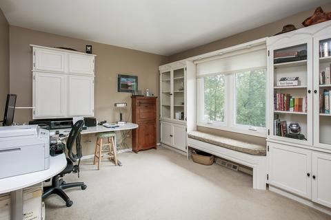 110 Stuarton Dr, Wheaton, IL 60189 photo 16