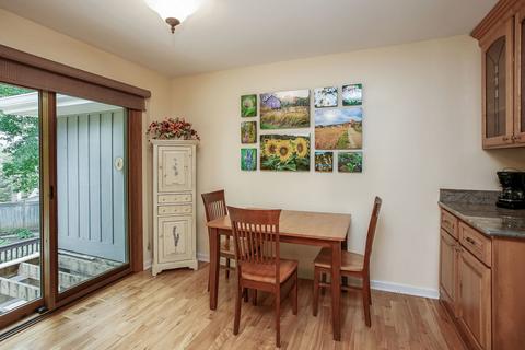 110 Stuarton Dr, Wheaton, IL 60189 photo 20