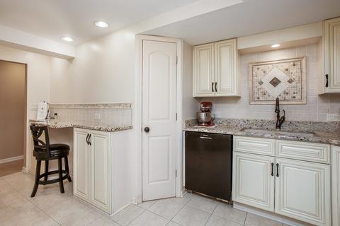 110 Stuarton Dr, Wheaton, IL 60189 photo 27