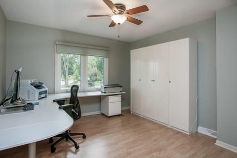 110 Stuarton Dr, Wheaton, IL 60189 photo 15