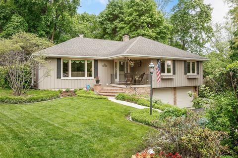 110 Stuarton Dr, Wheaton, IL 60189 photo 1