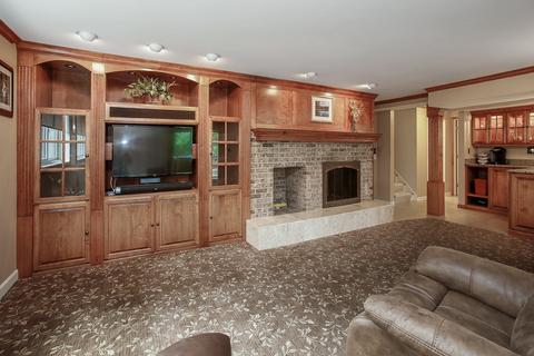 110 Stuarton Dr, Wheaton, IL 60189 photo 5