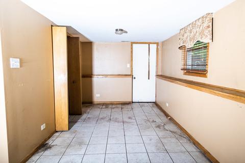 16052 Sawyer Ave, Markham, IL 60428 photo 8