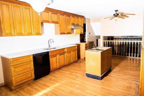 16052 Sawyer Ave, Markham, IL 60428 photo 3