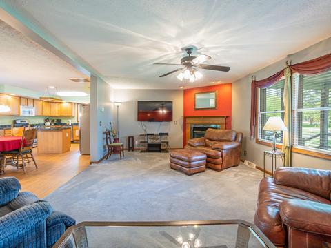 385 E Southmor Rd, Morris, IL 60450 photo 5