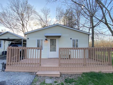 2503 S Scheid Ln, Mchenry, IL 60051 photo 2