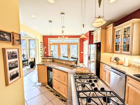 39 W579 Lori Ln, Elgin, IL 60124 photo 6