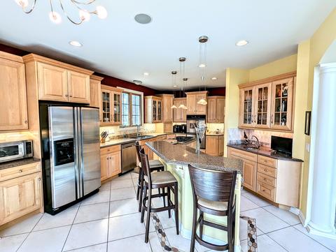 39 W579 Lori Ln, Elgin, IL 60124 photo 8