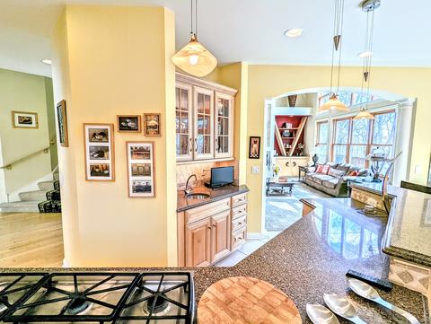 39 W579 Lori Ln, Elgin, IL 60124 photo 5