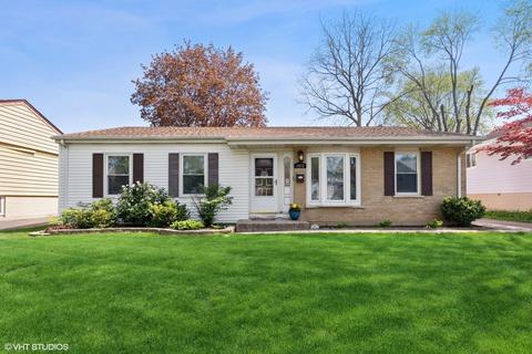 1012 Kenilworth Dr, Wheeling, IL 60090 photo 1