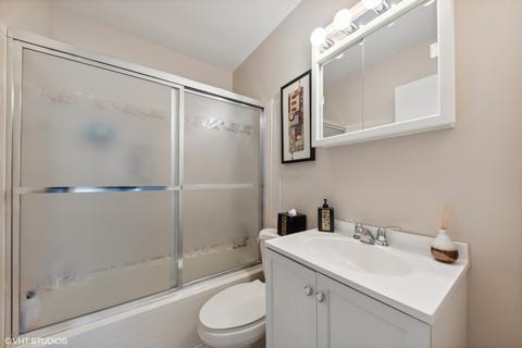 1012 Kenilworth Dr, Wheeling, IL 60090 photo 12