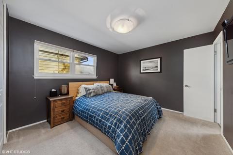 1012 Kenilworth Dr, Wheeling, IL 60090 photo 9