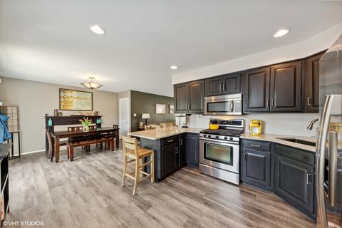 1012 Kenilworth Dr, Wheeling, IL 60090 photo 7