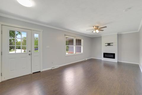 2214 Brookshire Dr E, Champaign, IL 61821 photo 3