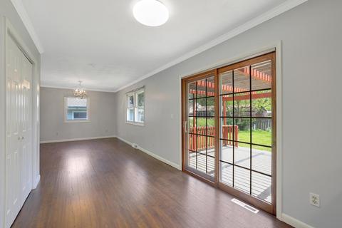 2214 Brookshire Dr E, Champaign, IL 61821 photo 8