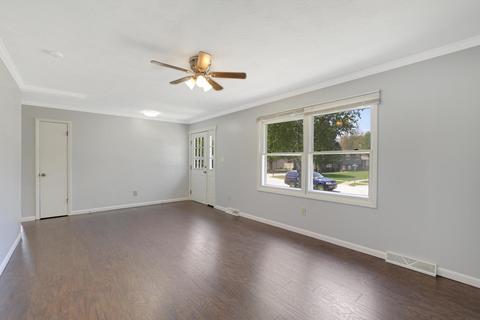 2214 Brookshire Dr E, Champaign, IL 61821 photo 4