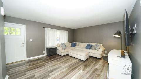 1709 Meadow Ln, Mchenry, IL 60050 photo 4
