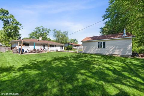 225 Pleasant St, Hoffman Estates, IL 60169 photo 17