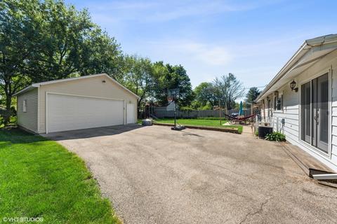 225 Pleasant St, Hoffman Estates, IL 60169 photo 18