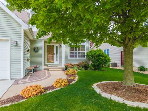 1102 Pine Meadows Ct, Normal, IL 61761 photo 4