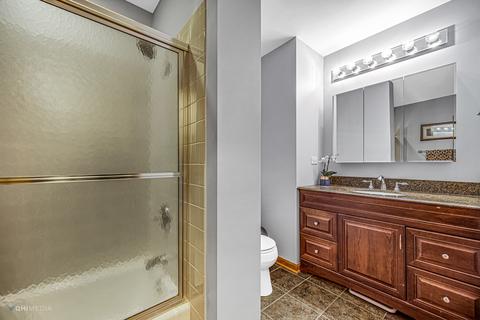 110 W End Rd, Roselle, IL 60172 photo 18
