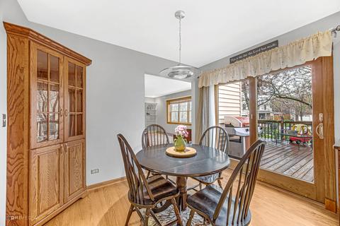 110 W End Rd, Roselle, IL 60172 photo 8
