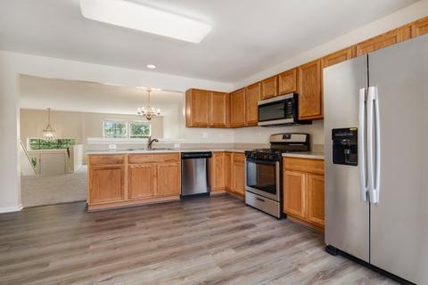 1147 Reserve Dr, Elgin, IL 60124 photo 8