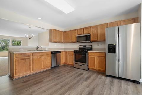 1147 Reserve Dr, Elgin, IL 60124 photo 7