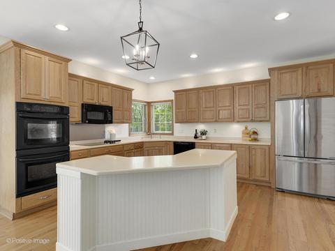 455 Pond View Ln, Bartlett, IL 60103 photo 11