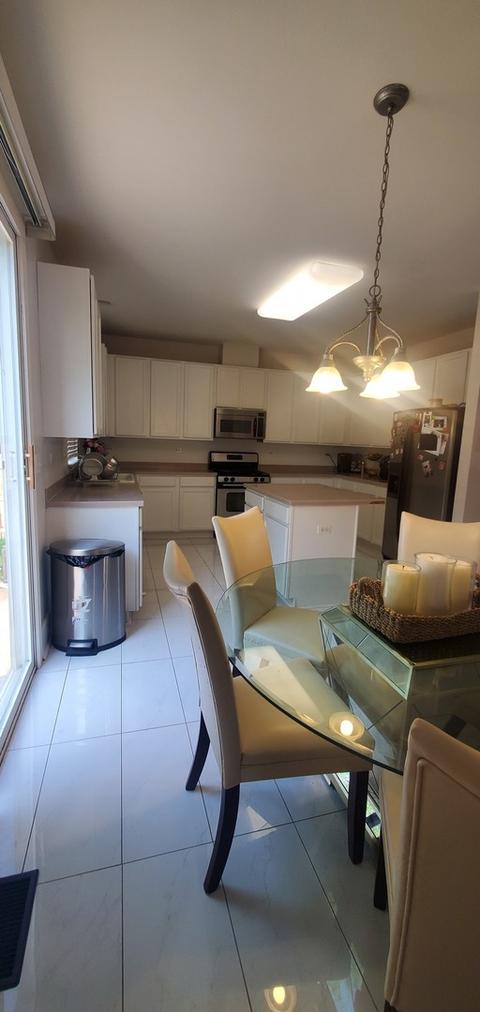 1718 Montclair Ct, Elgin, IL 60123 photo 8