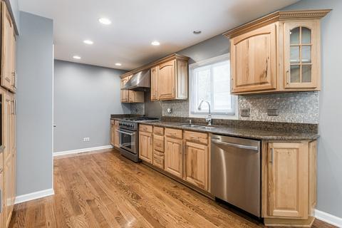 1027 Valewood Rd, Bartlett, IL 60103 photo 5