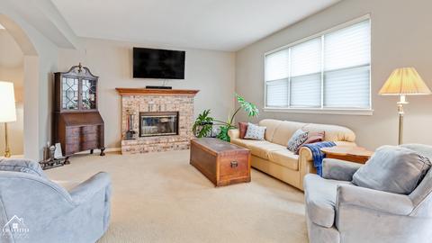 2572 Pinehurst Dr, Aurora, IL 60506 photo 5