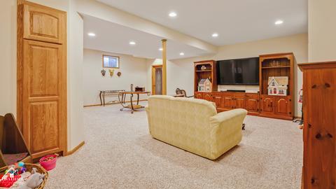 2572 Pinehurst Dr, Aurora, IL 60506 photo 20