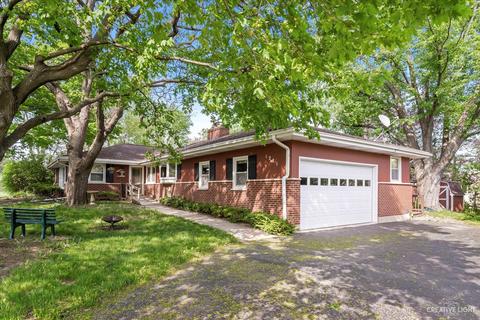 1281 Pleasantview Dr, Elgin, IL 60123 photo 2