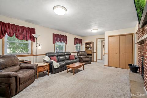 1281 Pleasantview Dr, Elgin, IL 60123 photo 16