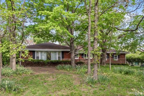 1281 Pleasantview Dr, Elgin, IL 60123 photo 1